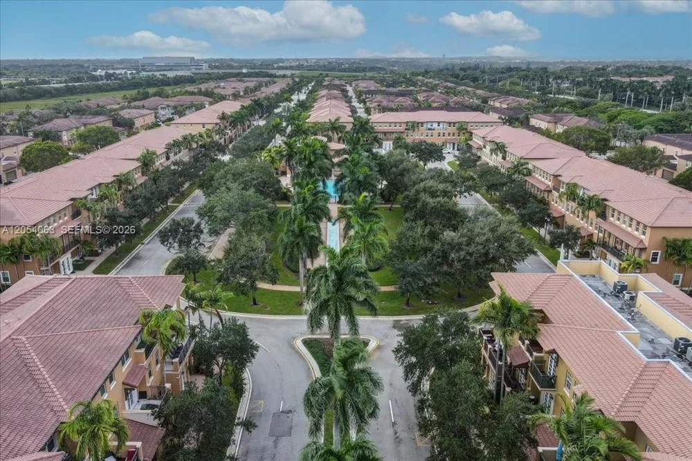 995 SW 147th Ave #2514 Pembroke Pines, FL 33027