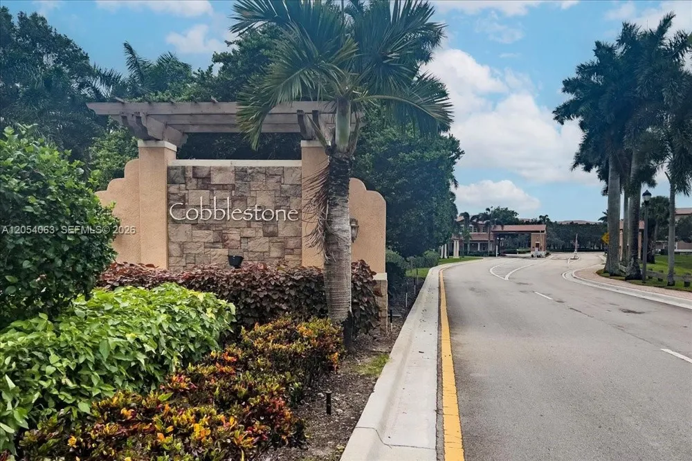 995 SW 147th Ave #2514 Pembroke Pines, FL 33027