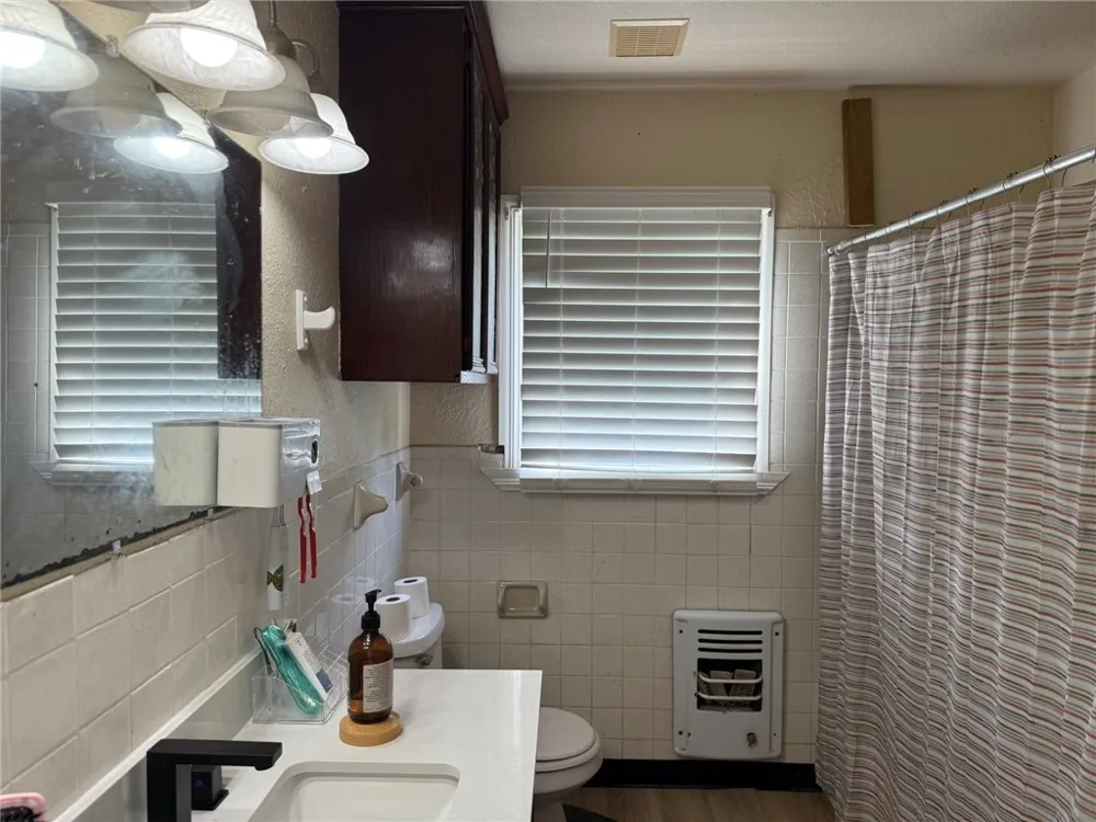 207 Mcgloin Street Three Rivers, TX 78071