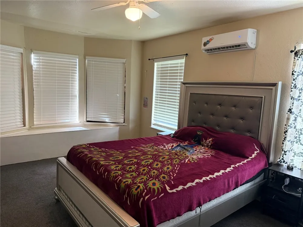 207 Mcgloin Street Three Rivers, TX 78071