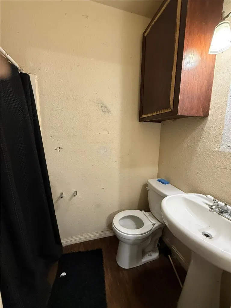 207 Mcgloin Street Three Rivers, TX 78071