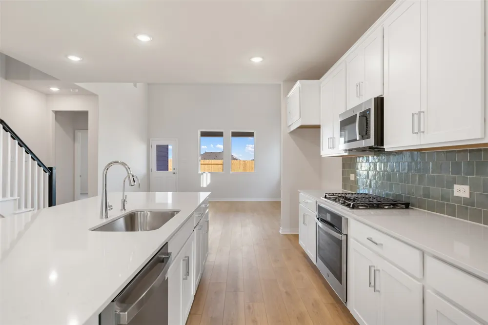 160 Ranier Way Dripping Springs, TX 78620