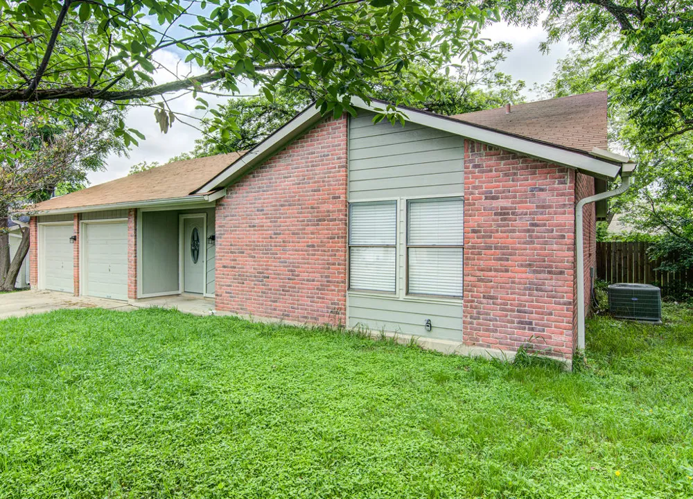 12111 Missel Thrush Court Austin, TX 78750