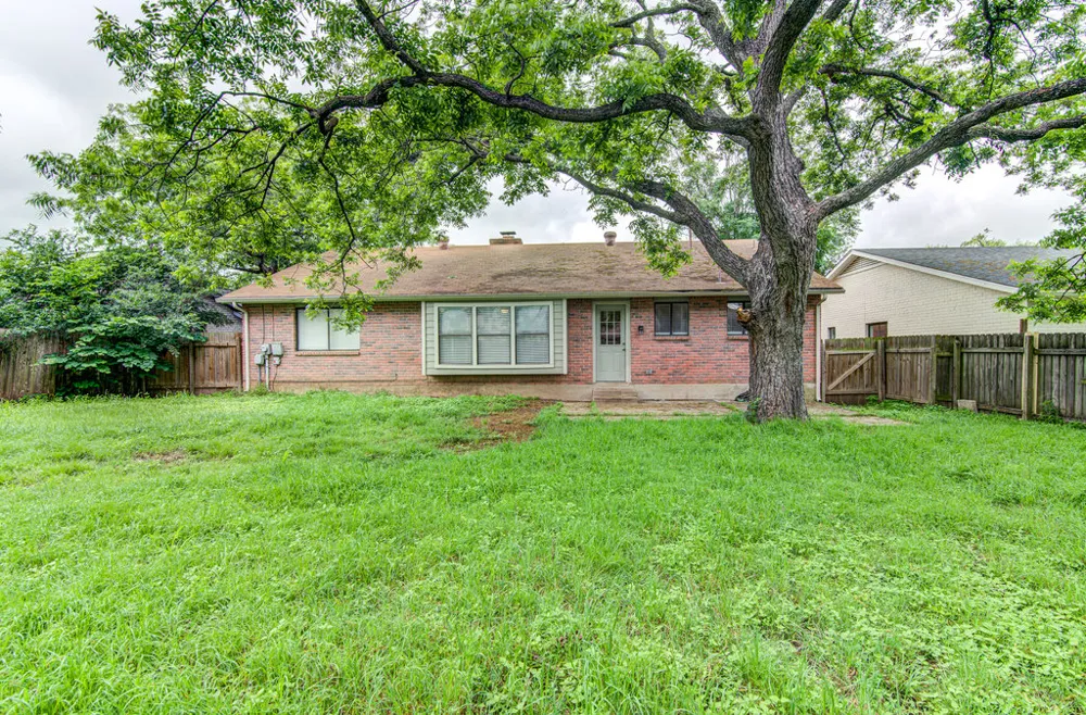 12111 Missel Thrush Court Austin, TX 78750