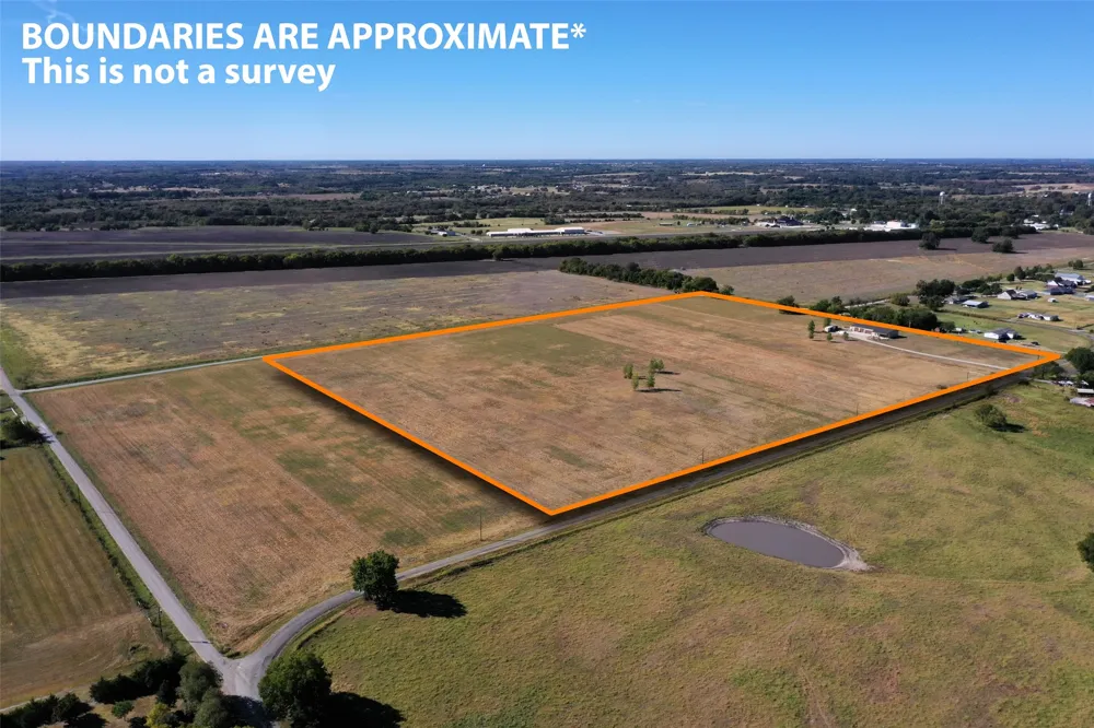 1158 County Road 1240 Savoy, TX 75479