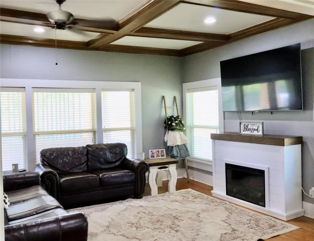 203 E Bennett Street Strawn, TX 76475