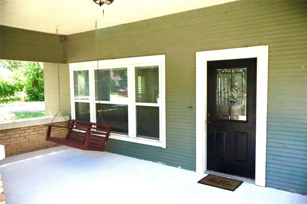 203 E Bennett Street Strawn, TX 76475