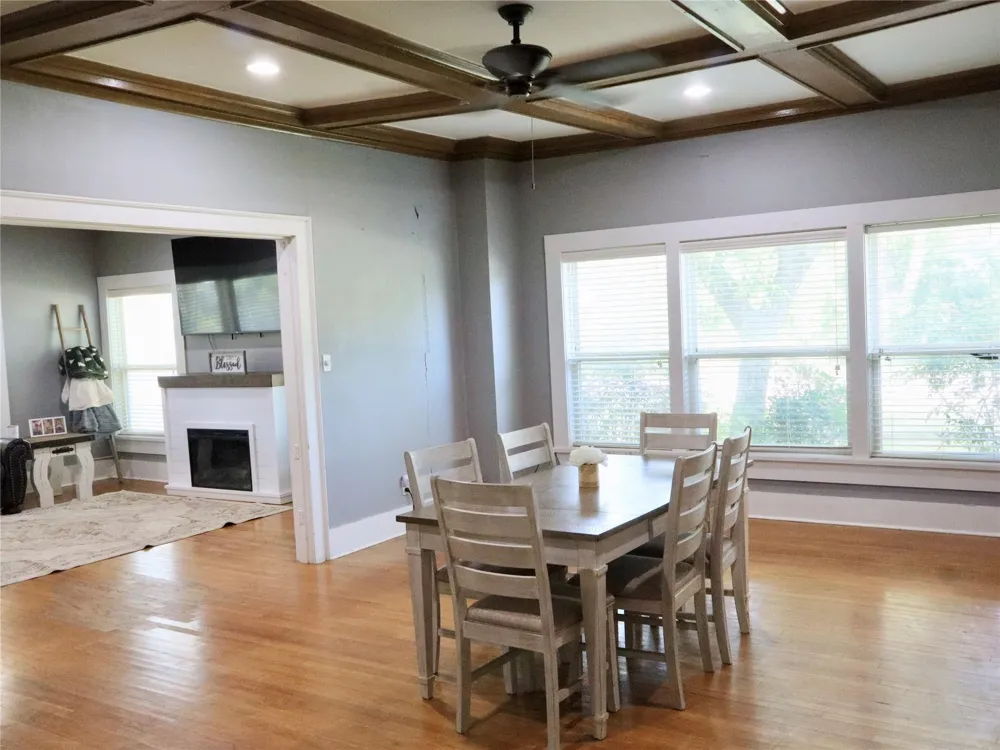 203 E Bennett Street Strawn, TX 76475