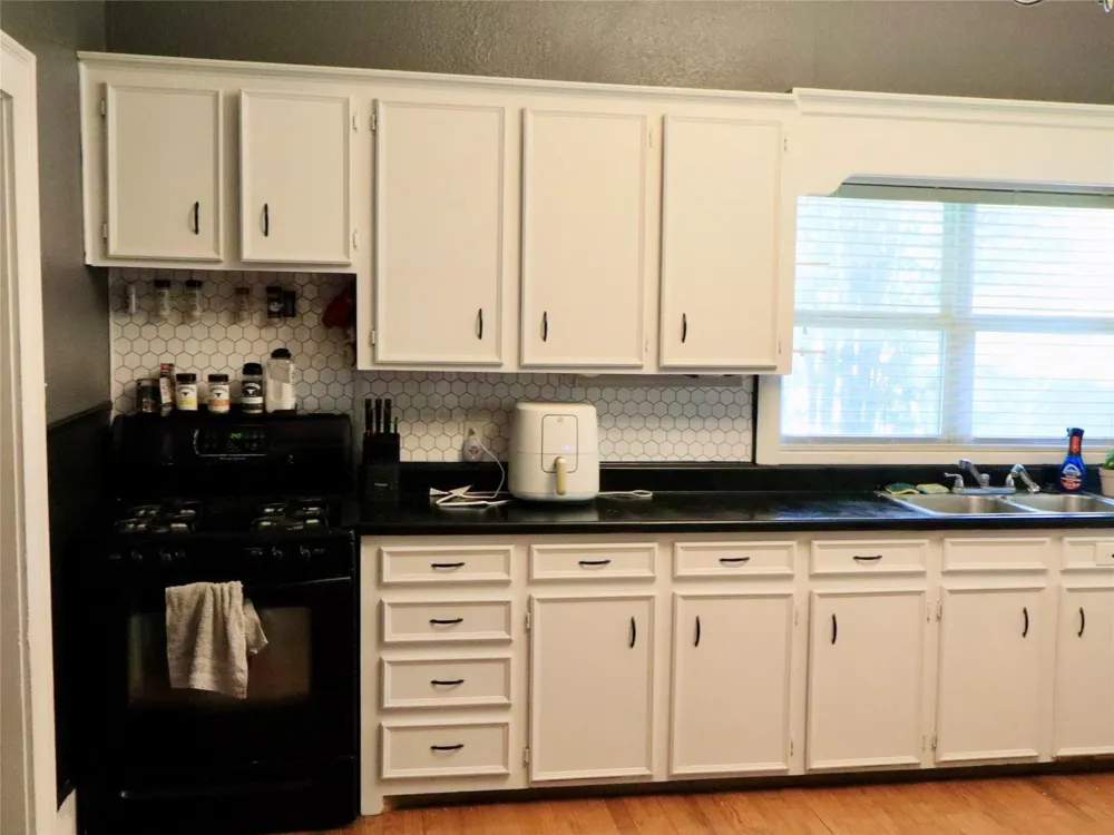203 E Bennett Street Strawn, TX 76475