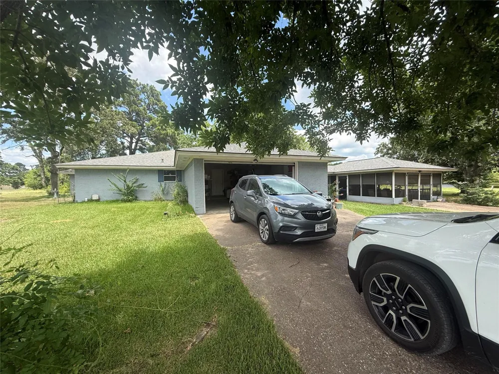 15 Meadow Lake Drive Trinity, TX 75862