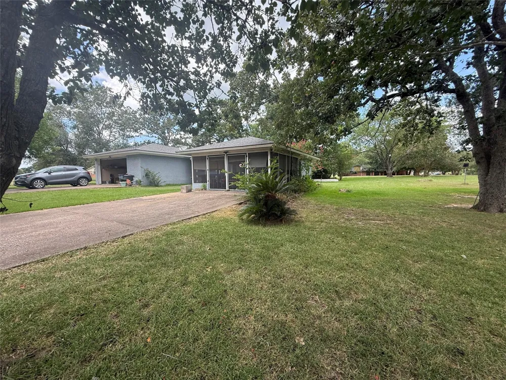 15 Meadow Lake Drive Trinity, TX 75862