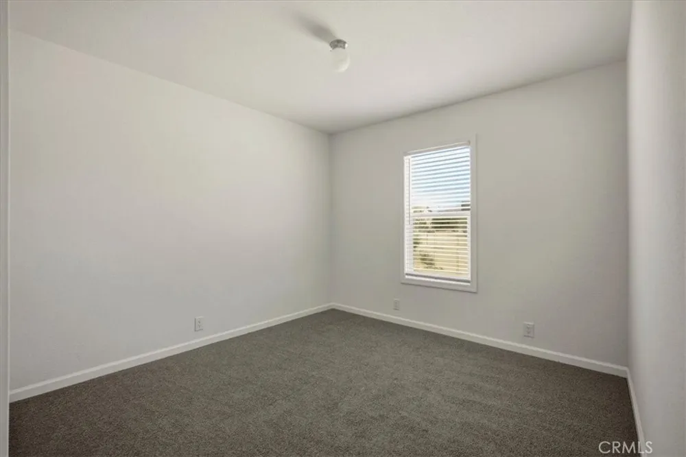 7625 Luna Road Phelan, CA 92371