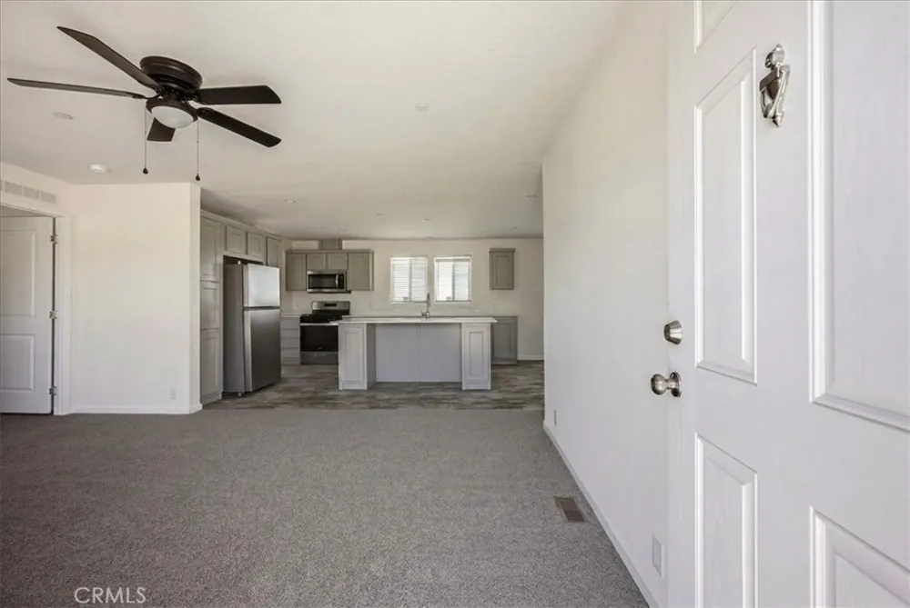 7625 Luna Road Phelan, CA 92371