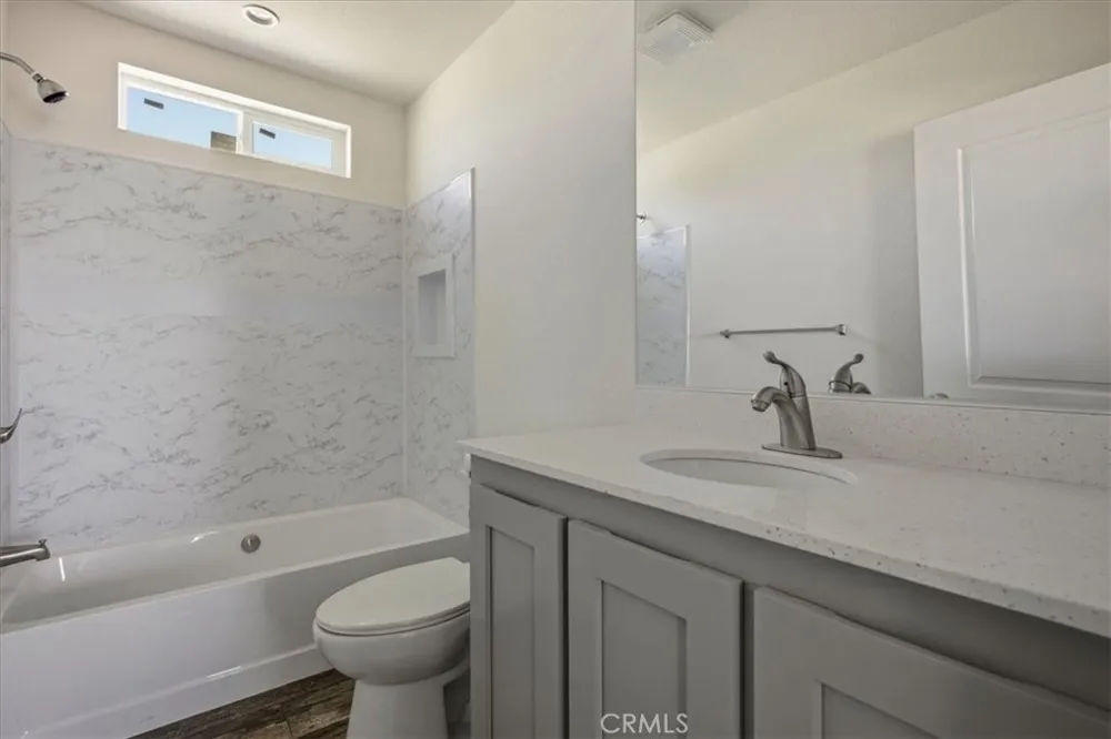 7625 Luna Road Phelan, CA 92371