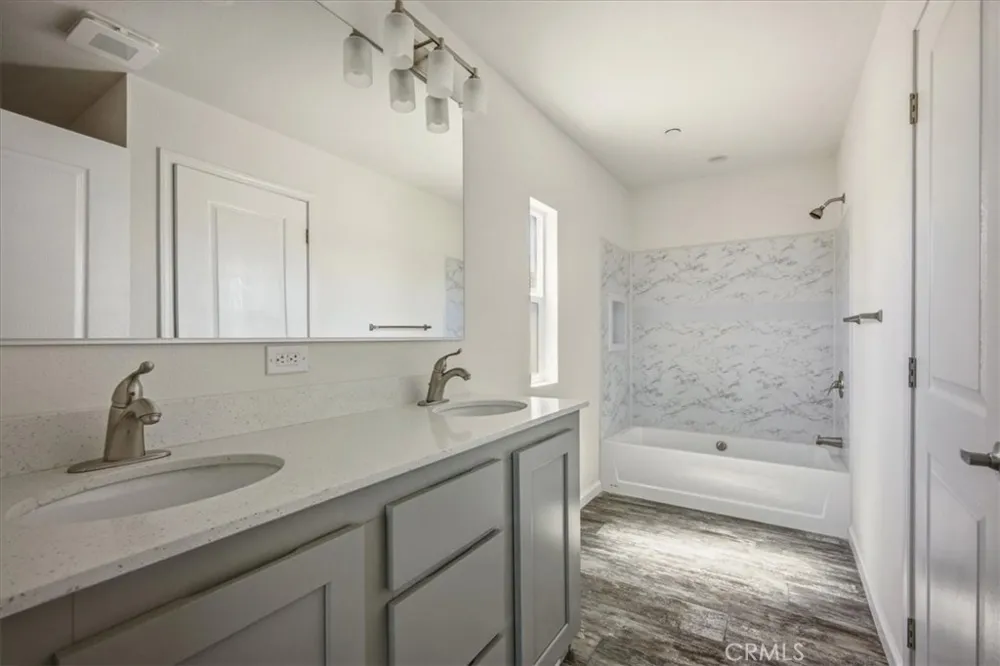 7625 Luna Road Phelan, CA 92371