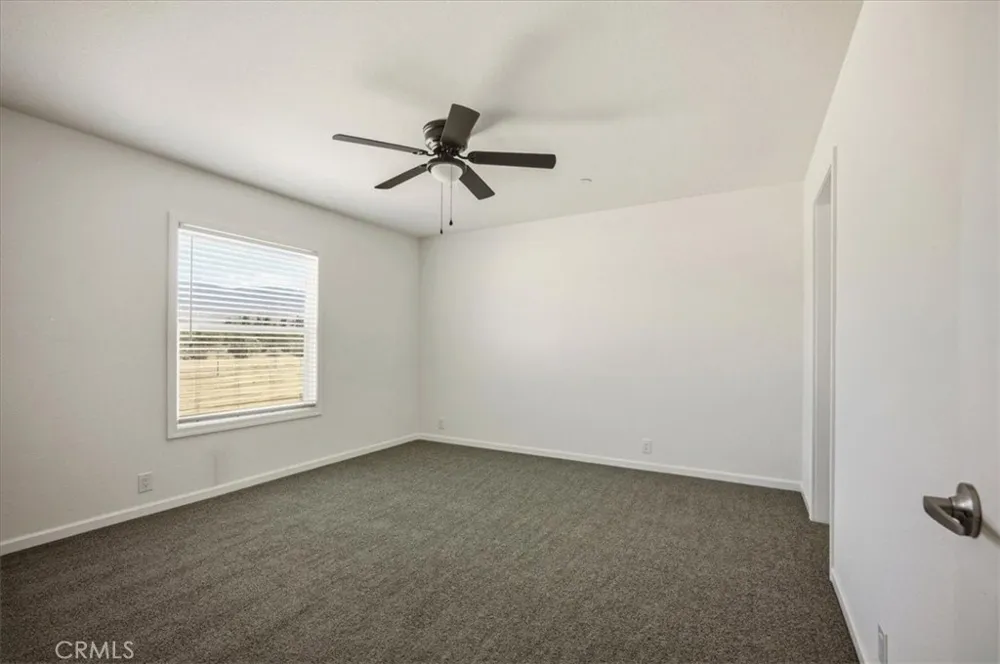 7625 Luna Road Phelan, CA 92371