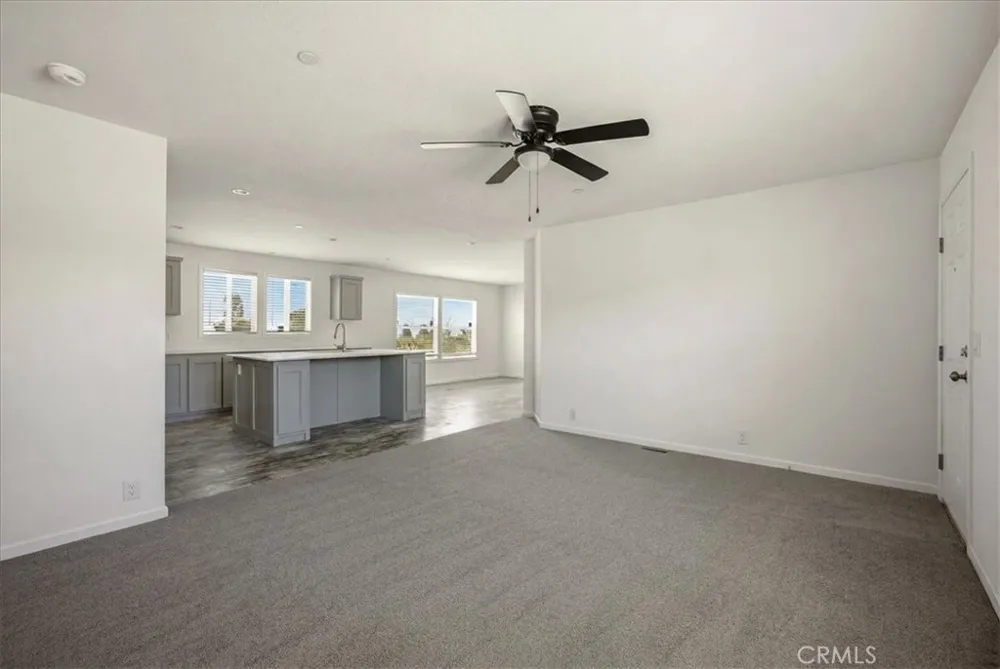 7625 Luna Road Phelan, CA 92371