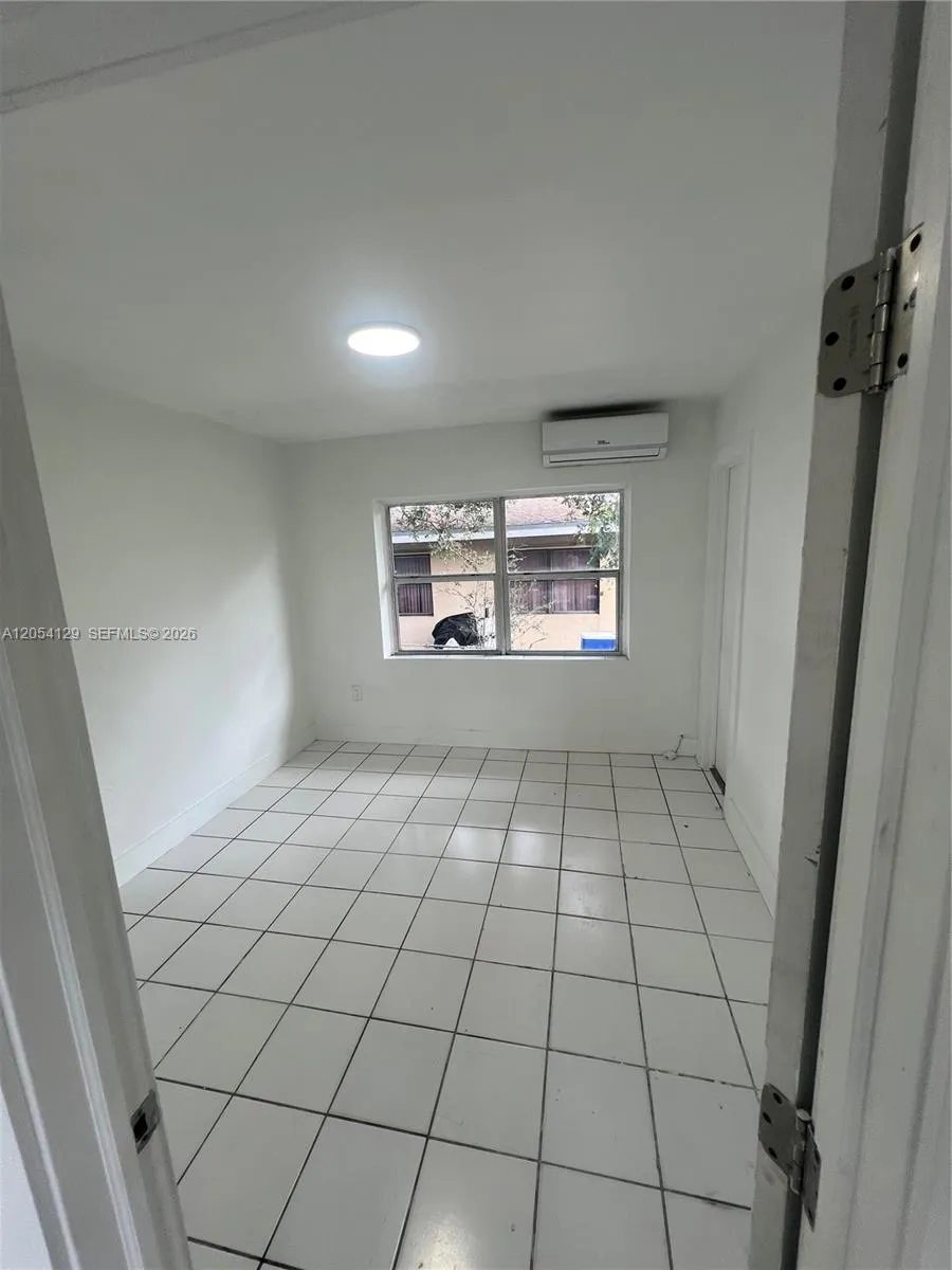 2560 WILMINGTON ST #2 Opa-Locka, FL 33054