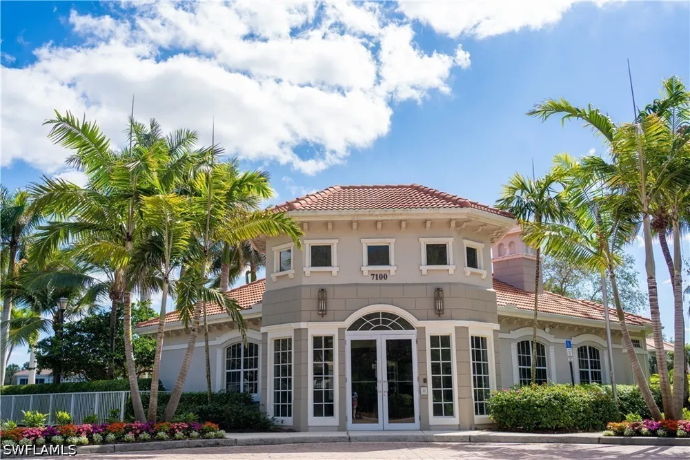 Lemuria Circle #1802 Naples, FL 34109