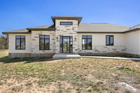 333 Spicewood Trails Drive