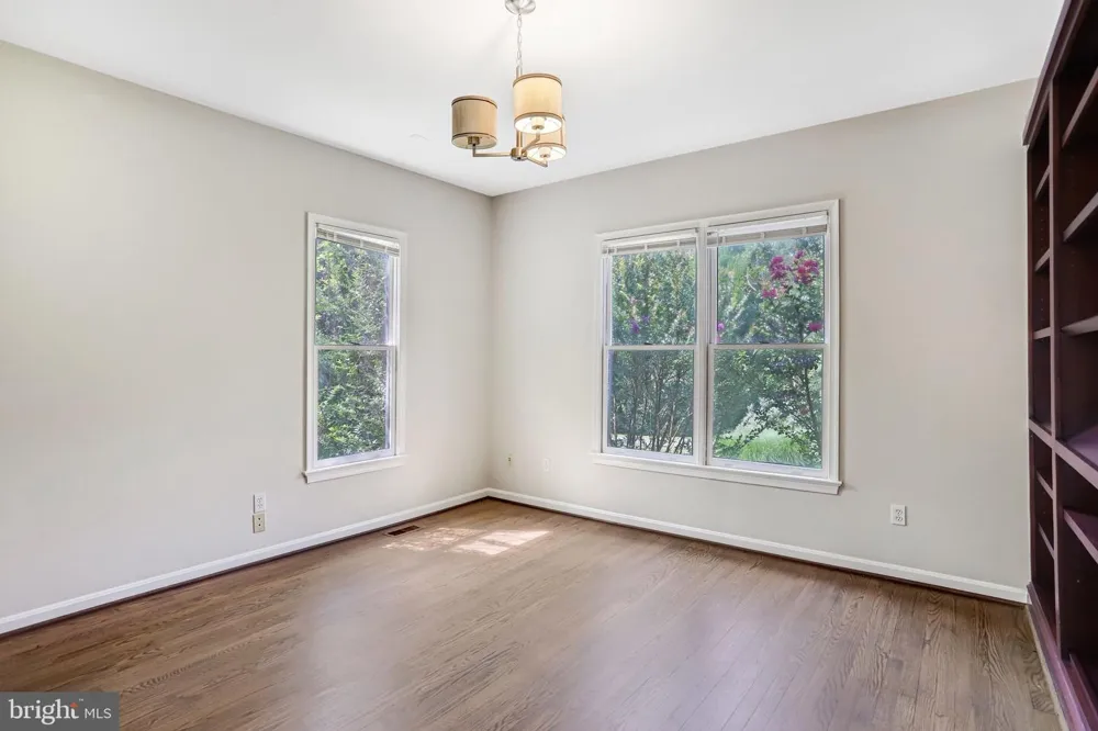 710 PARRISH FARM LANE Great Falls, VA 22066