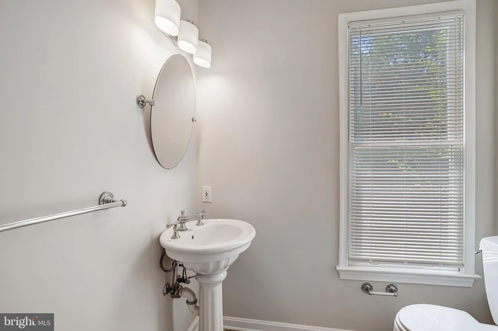 710 PARRISH FARM LANE Great Falls, VA 22066