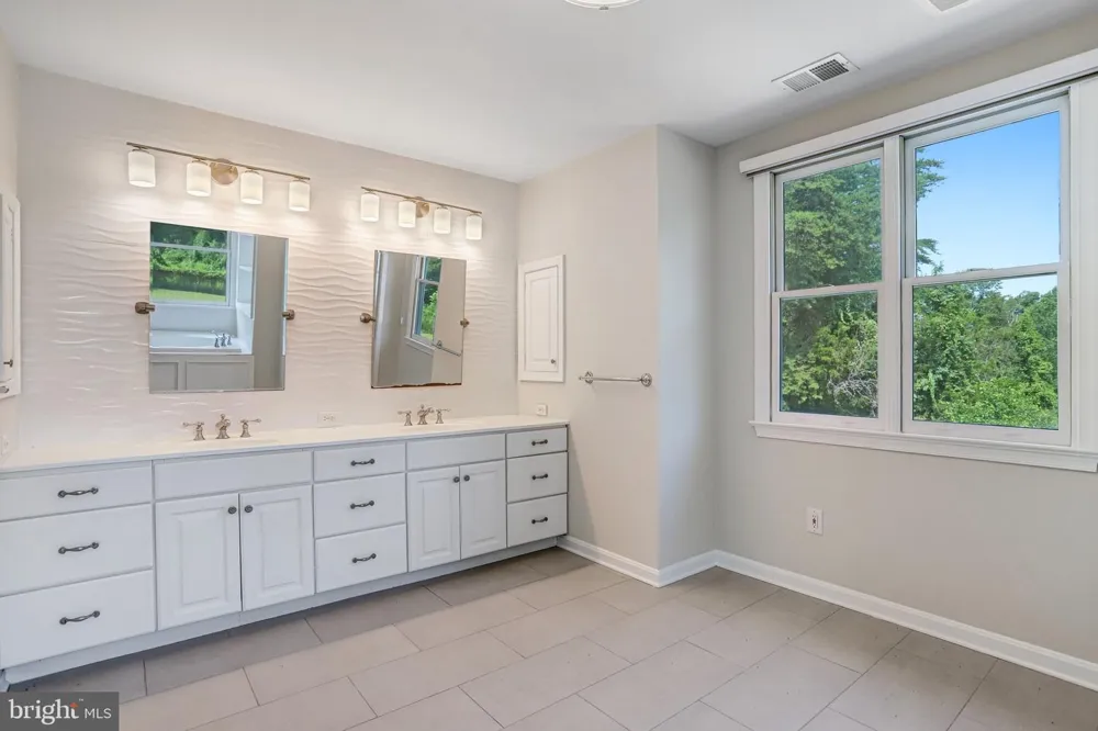 710 PARRISH FARM LANE Great Falls, VA 22066