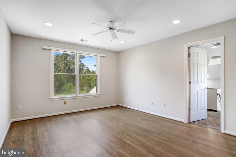 710 PARRISH FARM LANE Great Falls, VA 22066