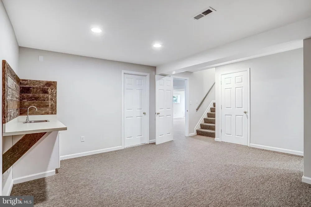710 PARRISH FARM LANE Great Falls, VA 22066