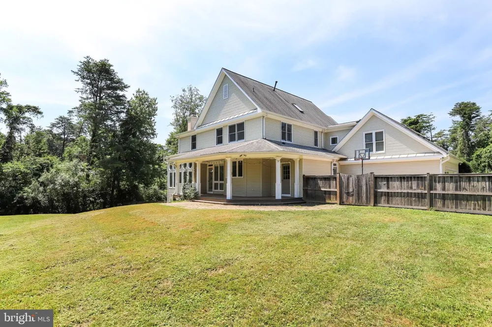 710 PARRISH FARM LANE Great Falls, VA 22066
