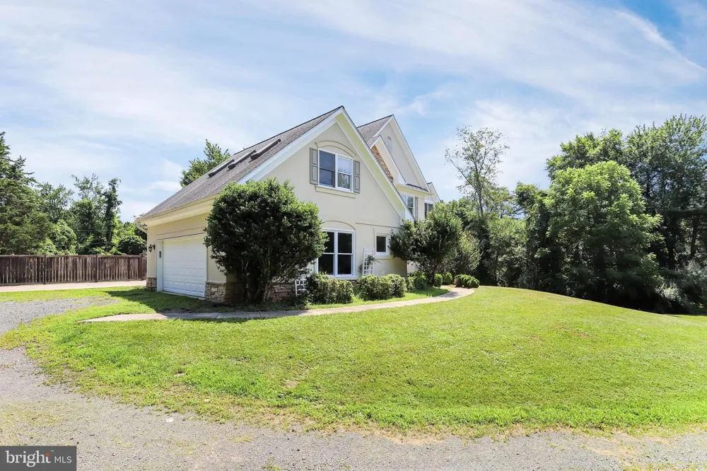 710 PARRISH FARM LANE Great Falls, VA 22066
