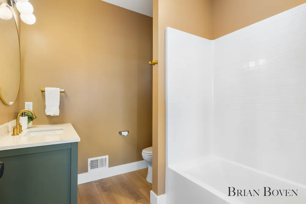 239 W Gardner Street NW Sparta, MI 49345