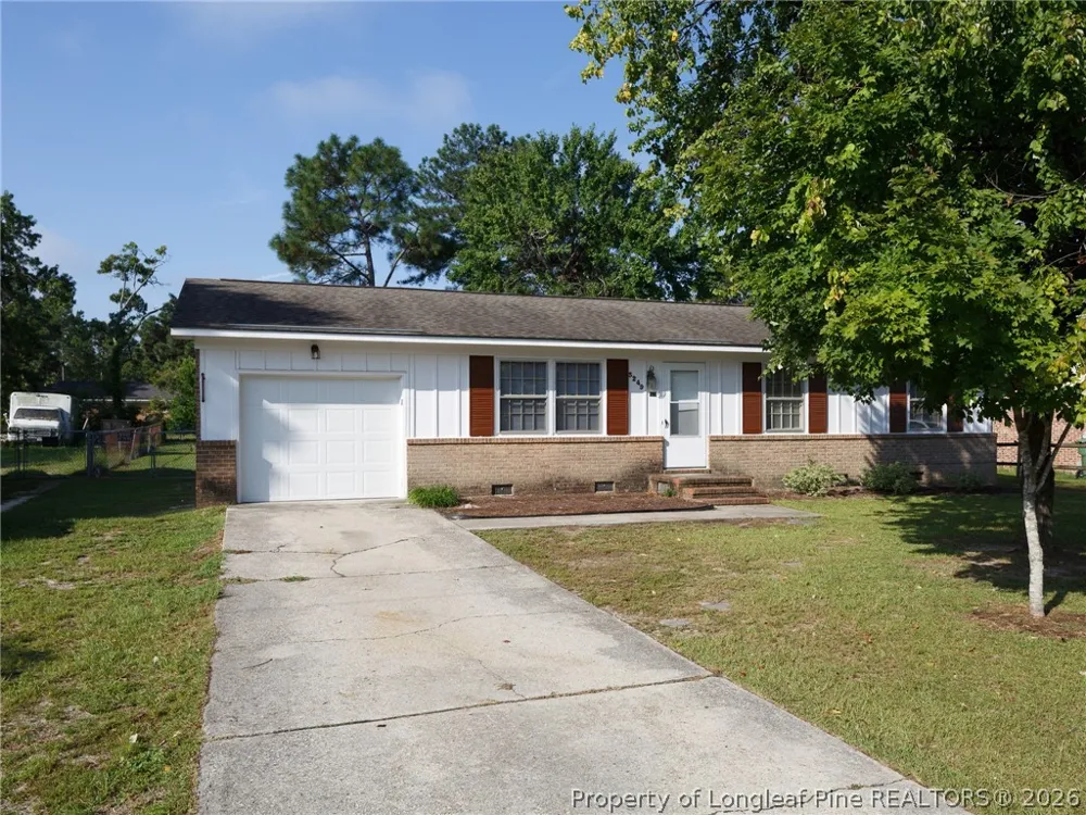 3249 Glenmore Drive Hope Mills, NC 28348
