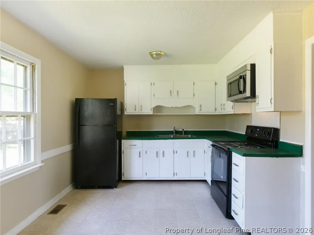 3249 Glenmore Drive Hope Mills, NC 28348
