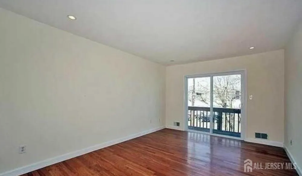68 5th Street #7 Highlands, NJ 07732