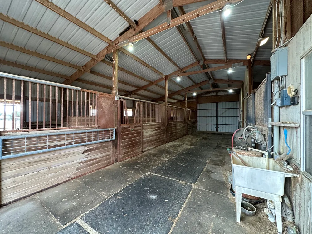 377 County Road 3244 Hico, TX 76457