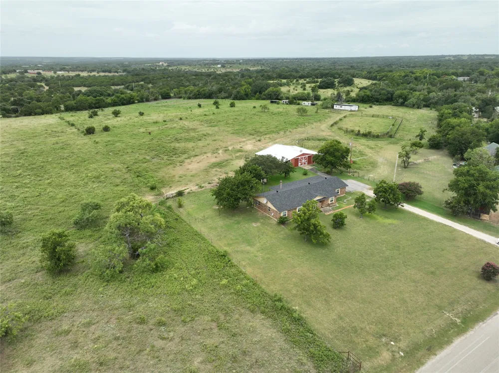 377 County Road 3244 Hico, TX 76457