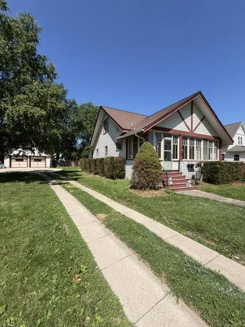 3194 Main Street