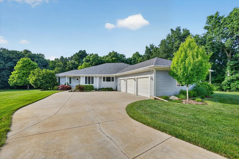 9348 Stoneview Lane Whitmore Lake, MI 48189