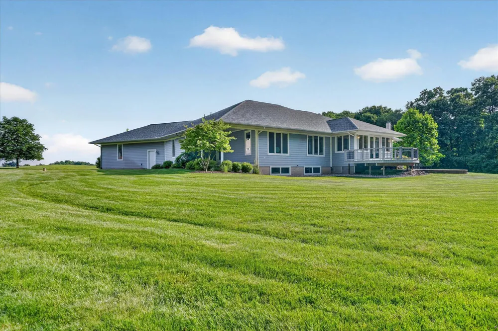 9348 Stoneview Lane Whitmore Lake, MI 48189