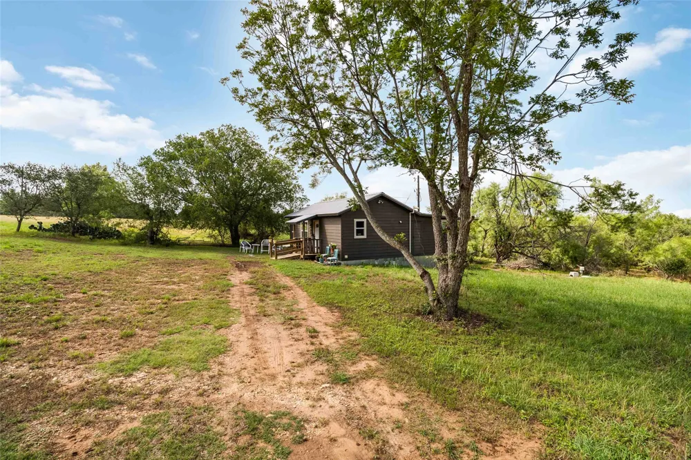 227 Henderson Lane Lockhart, TX 78644