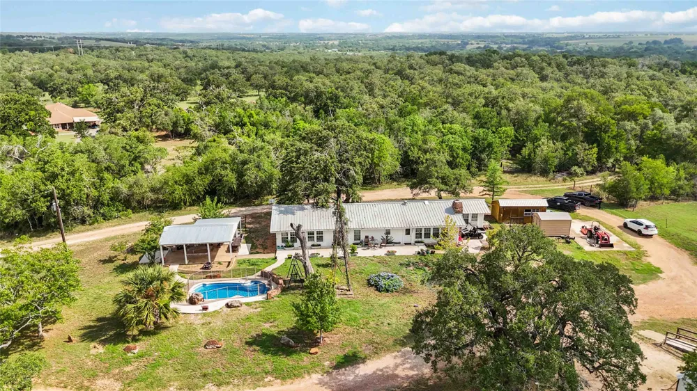 227 Henderson Lane Lockhart, TX 78644