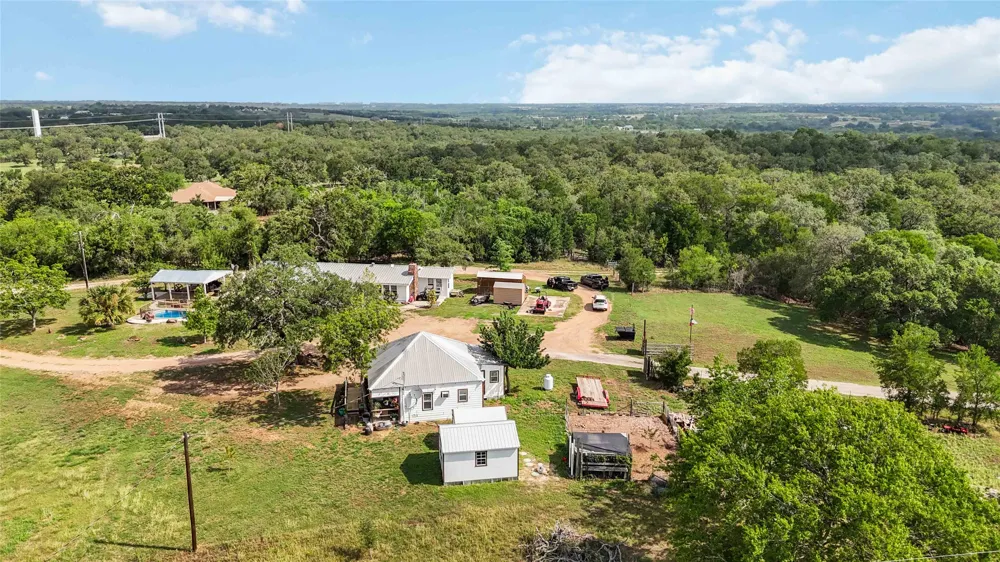 227 Henderson Lane Lockhart, TX 78644
