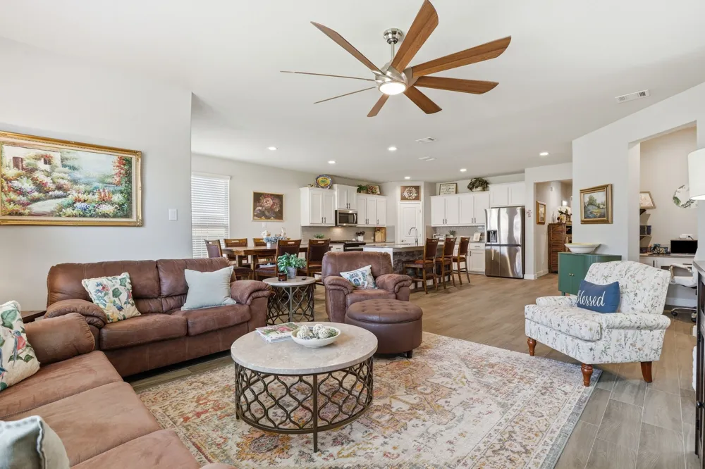 1104 Eastland Lane Weatherford, TX 76087