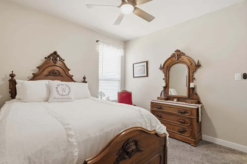 1104 Eastland Lane Weatherford, TX 76087