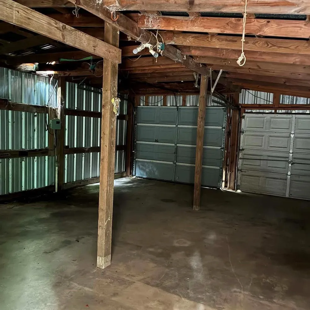 360 L R Outlaw Lane Cleveland, TX 77328