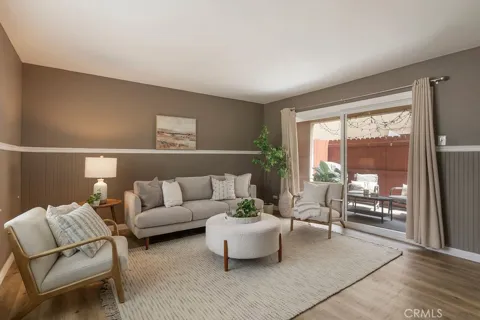 2516 Virginia #E