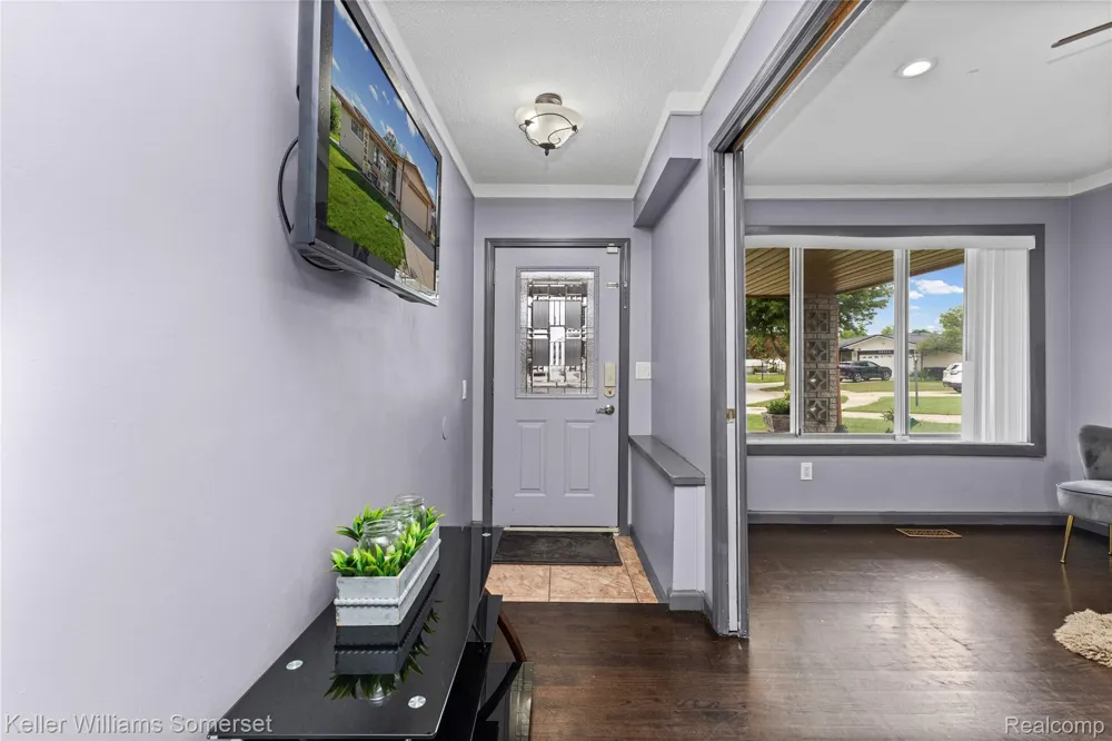 36221 Pickwick Court Sterling Heights City, MI 48310