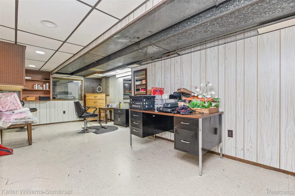 36221 Pickwick Court Sterling Heights City, MI 48310