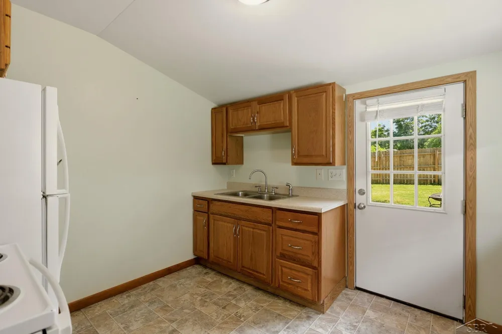 1177 S Poseyville Road Midland Charter Township, MI 48640